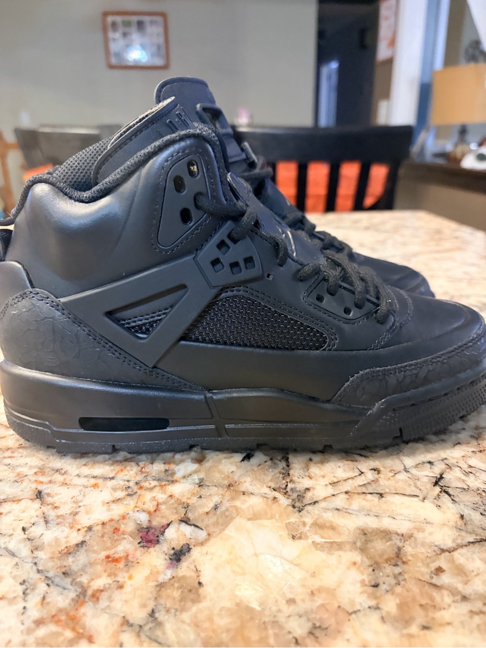 Jordan Spizikes youth Black High-Top Sneakers